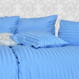 decor_dormitor_luxos_cu_lenjerie_pat_damasc_albastru_emi
