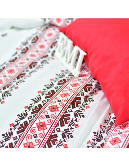 cervene_obliecky_na_postel_EMI