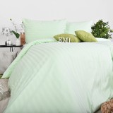 lenjerie_pat_damasc_verde_durabila_si_placuta_la_atingere