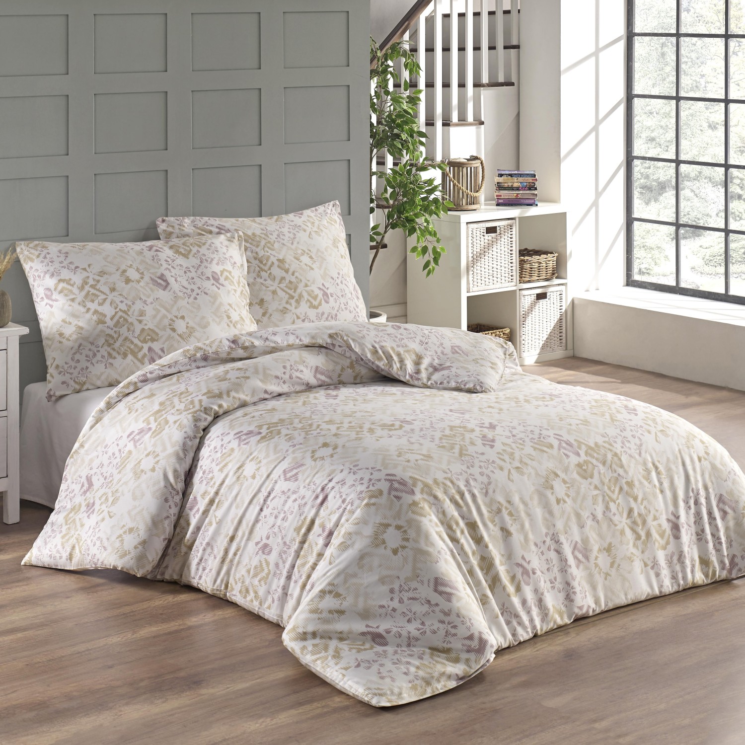 lenjerie_pat_Karla_satin_EMI