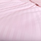 lenjerie_damasc_roz_material_moale_lucios_si_matasos
