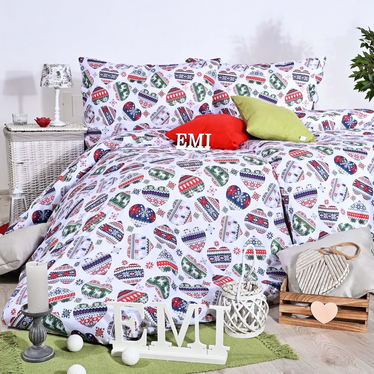 lenjerie_pat_cold_christmas_emi