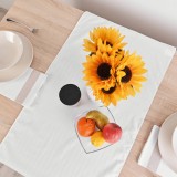 decor_masa_elegant_fata_de_masa_alba_neutral