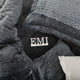 dormitor_calduros_iarna_lenjerie_pat_microfleece_moderna
