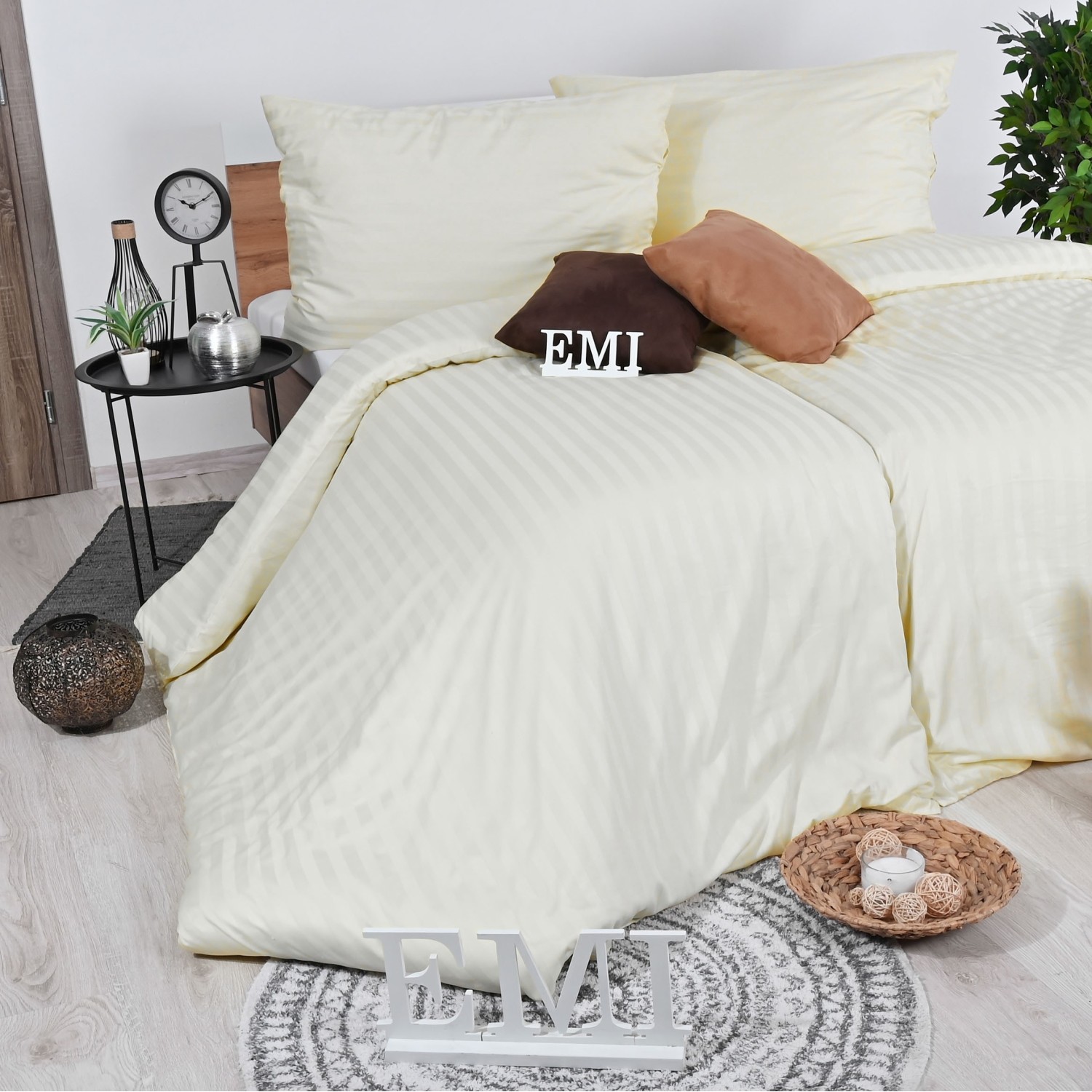 lenjerie_pat_damasc_cream_lux_emi