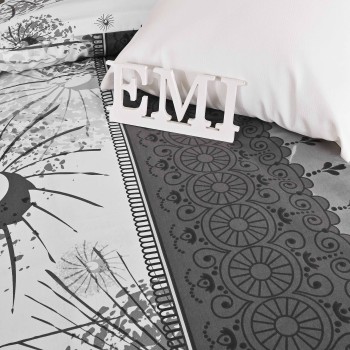 inchidere_clasica_cu_nasturi_lenjerie_pat_mina_emi