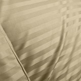 dormitor_elegant_amenajat_cu_lenjerie_pat_damask_cappuccino