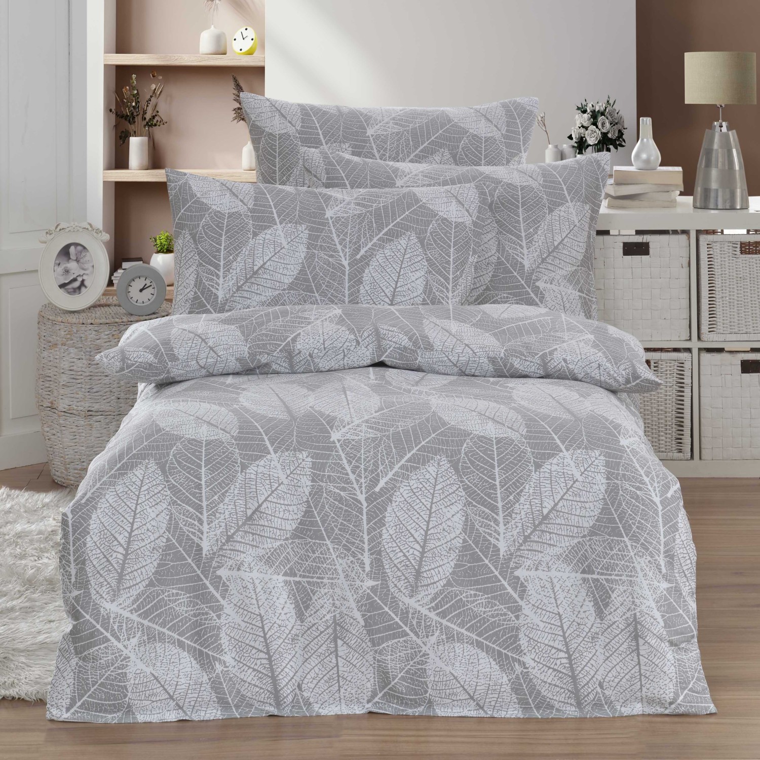 lenjerie_pat_satin_aurel_emi