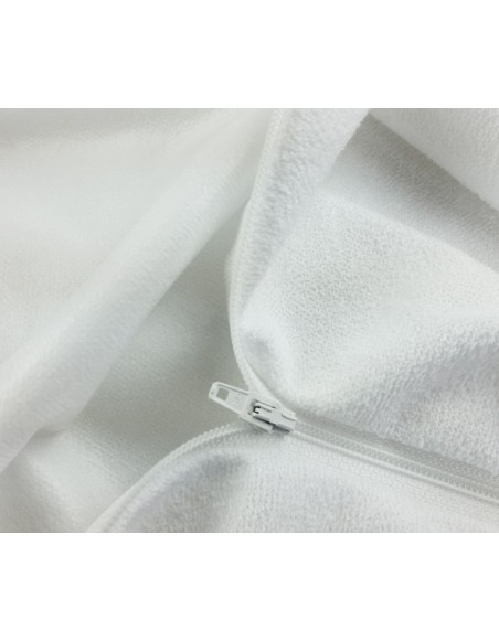 dormitor_curat_si_igienizat_cu_protector_impermeabil_emi