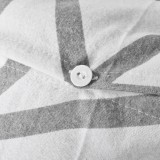 inchidere_nasturi_practica_lenjerie_flanel
