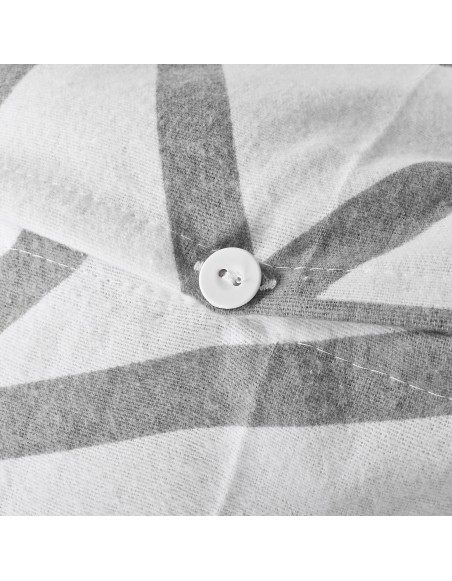 inchidere_nasturi_practica_lenjerie_flanel