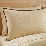 Confortul_exceptional_si_aspectul_al_lenjeriei_de_pat_Champagne_jacquard