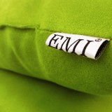 perna_decorativa_verde_smarald_suede_canapea_living_modern