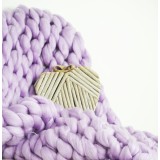 detaliu_ochiuri_tricot_patura_violet_emi_textura_moale_calitate