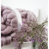 familie_relaxata_sub_patura_tricotata_violet_vechi_emi
