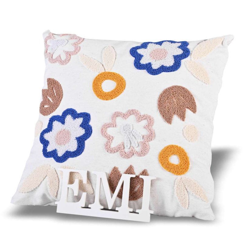 dekorativna_obliecka_nicole_emi