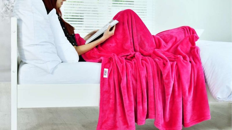 ruzova_deka_z_mikrovlakna