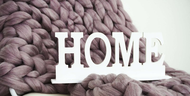 pletena_deka_stara_fialova