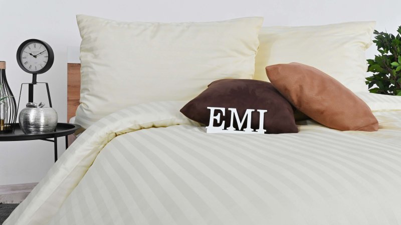 kremove_damaskove_obliecky