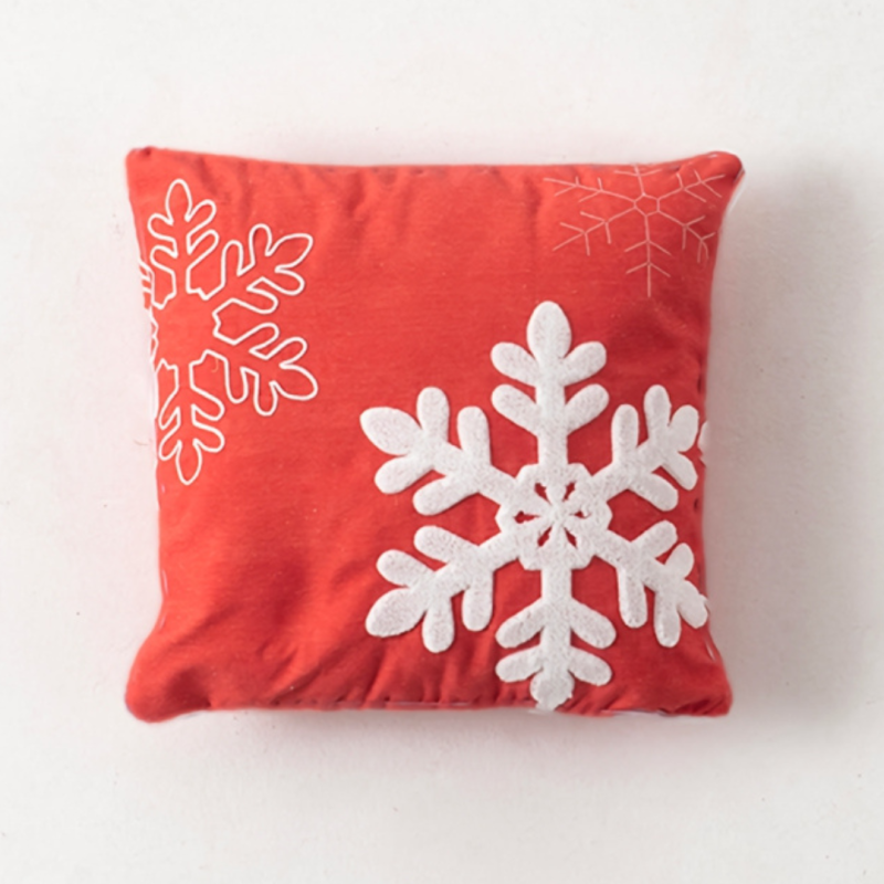 Vianocna_obliecka_na_vankus_40x40_Milad_EMI