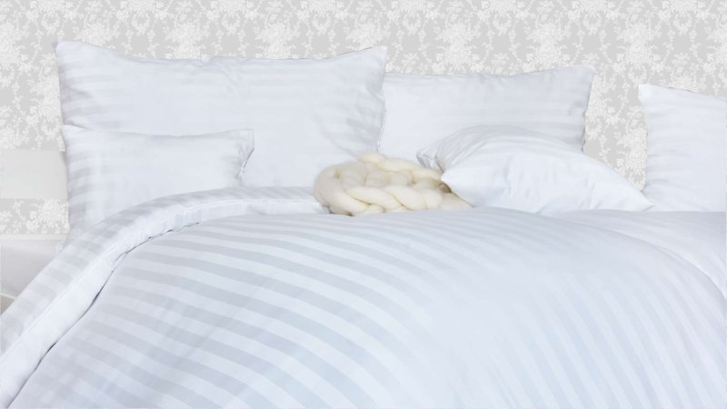 biele damaškové obliečky