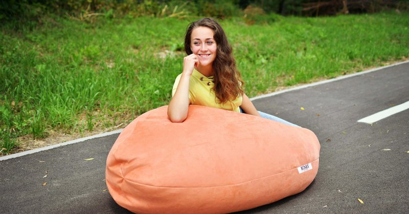 oranzovy sedaci vak do obyvacky